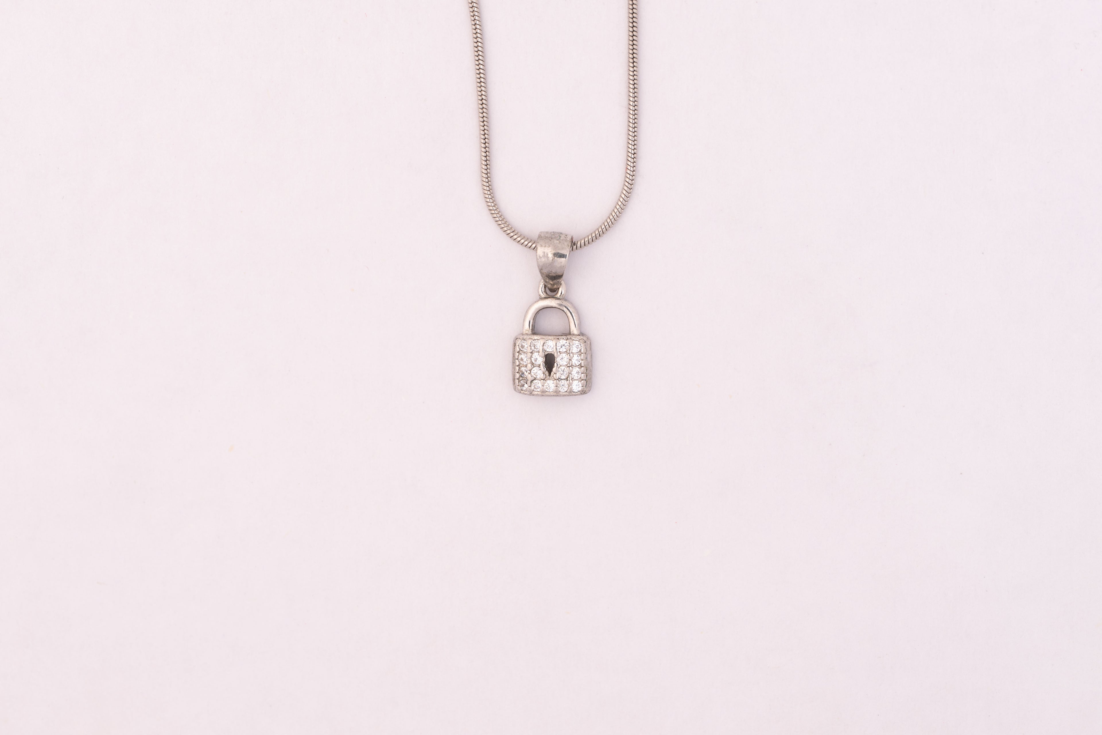 Everhold Pendant