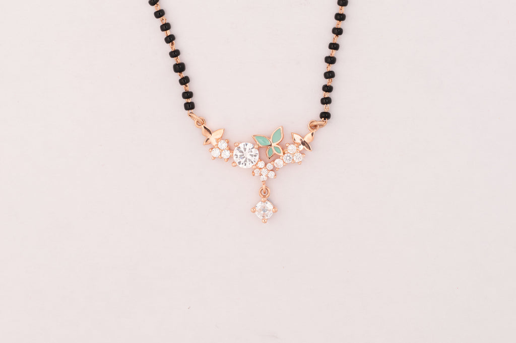 Petal charm (Rose gold)