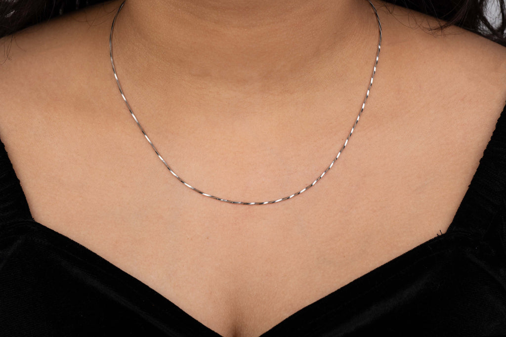 Moonstring silver chain