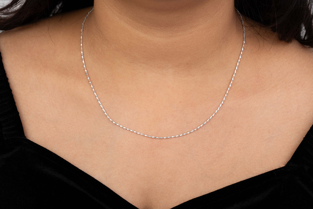 Stillwave silver chain