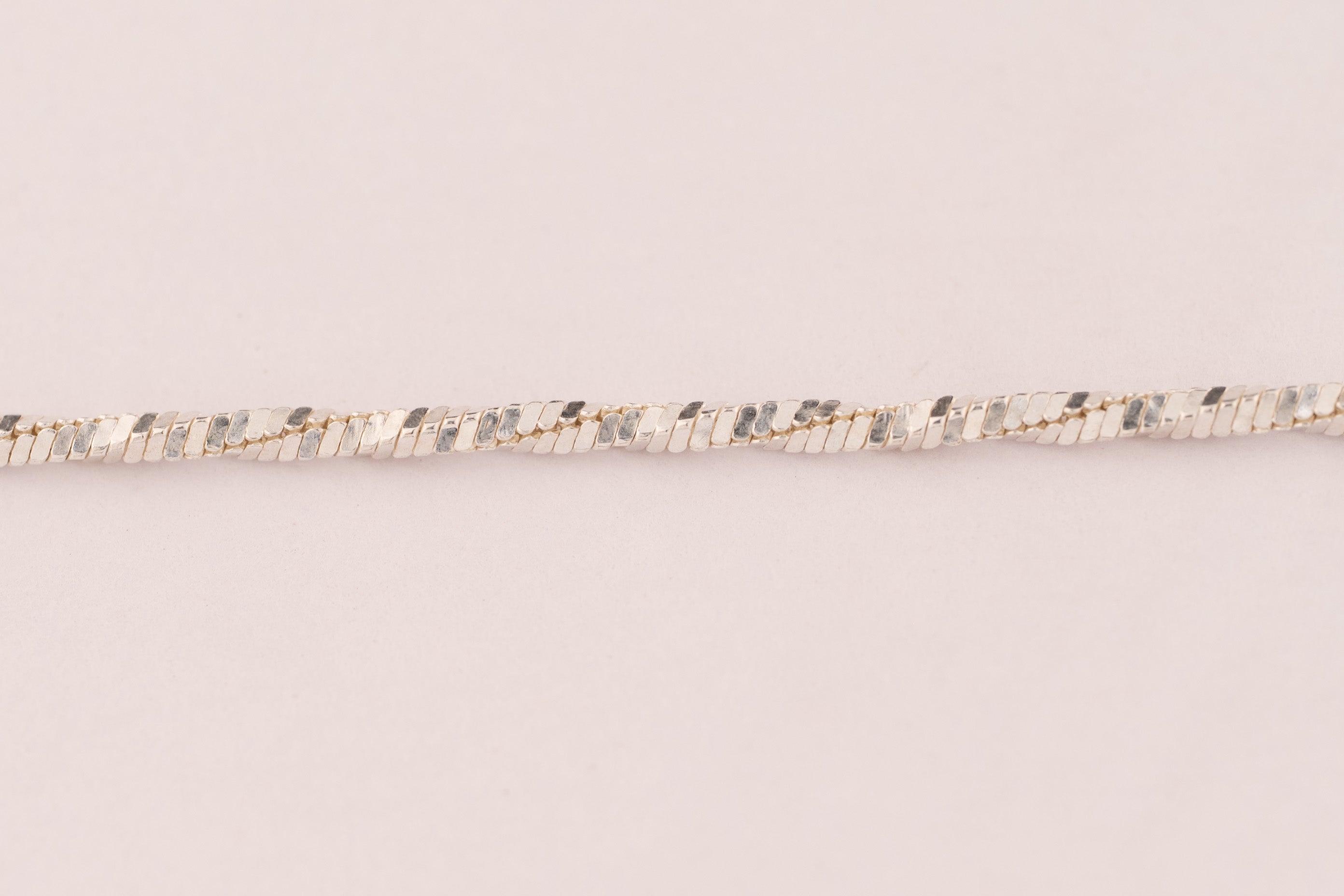 Stillwave silver chain