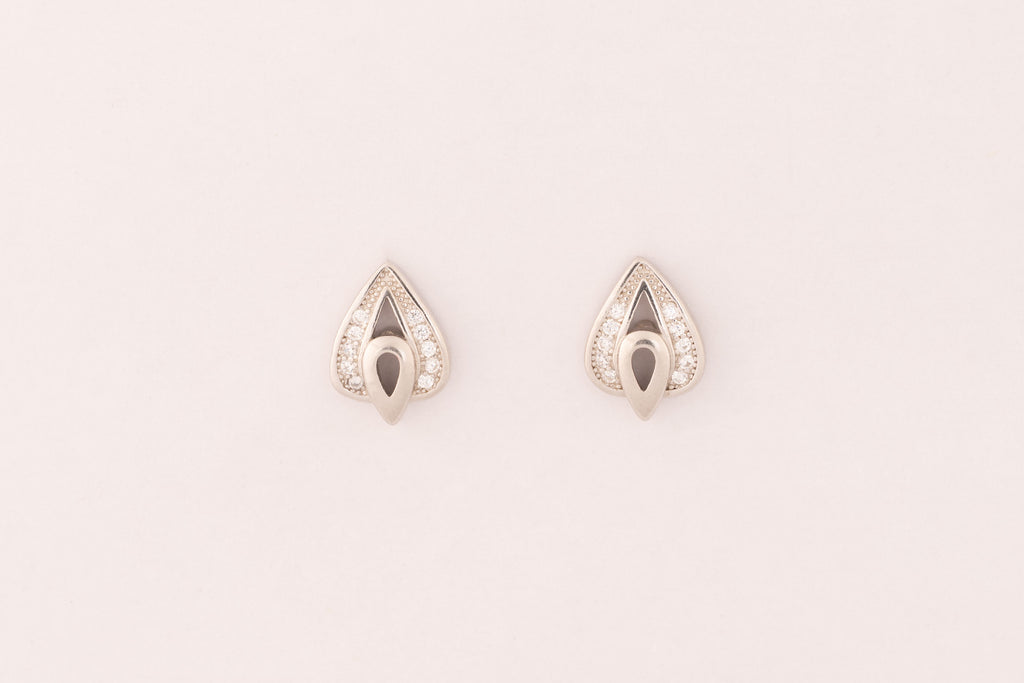 Aera Drop Studs