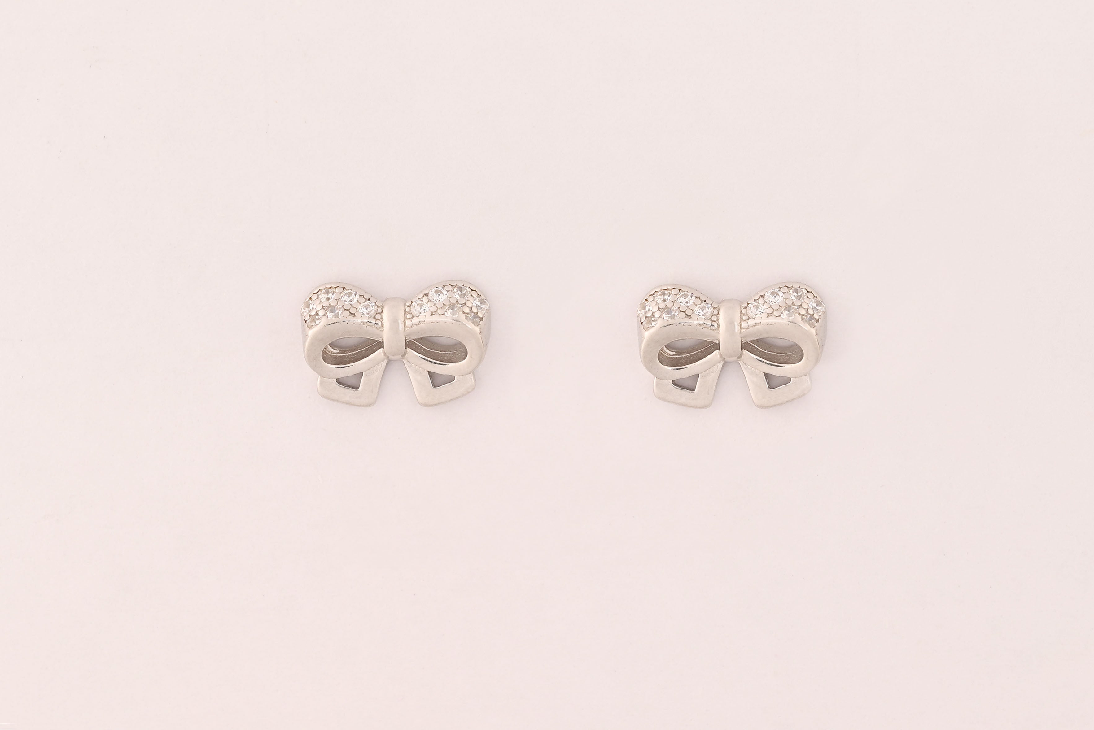 Knot Theory Studs